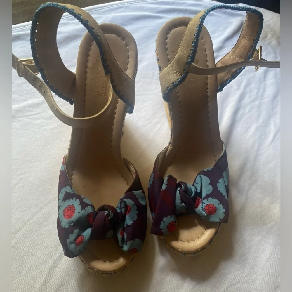 Kate spade floral wedges